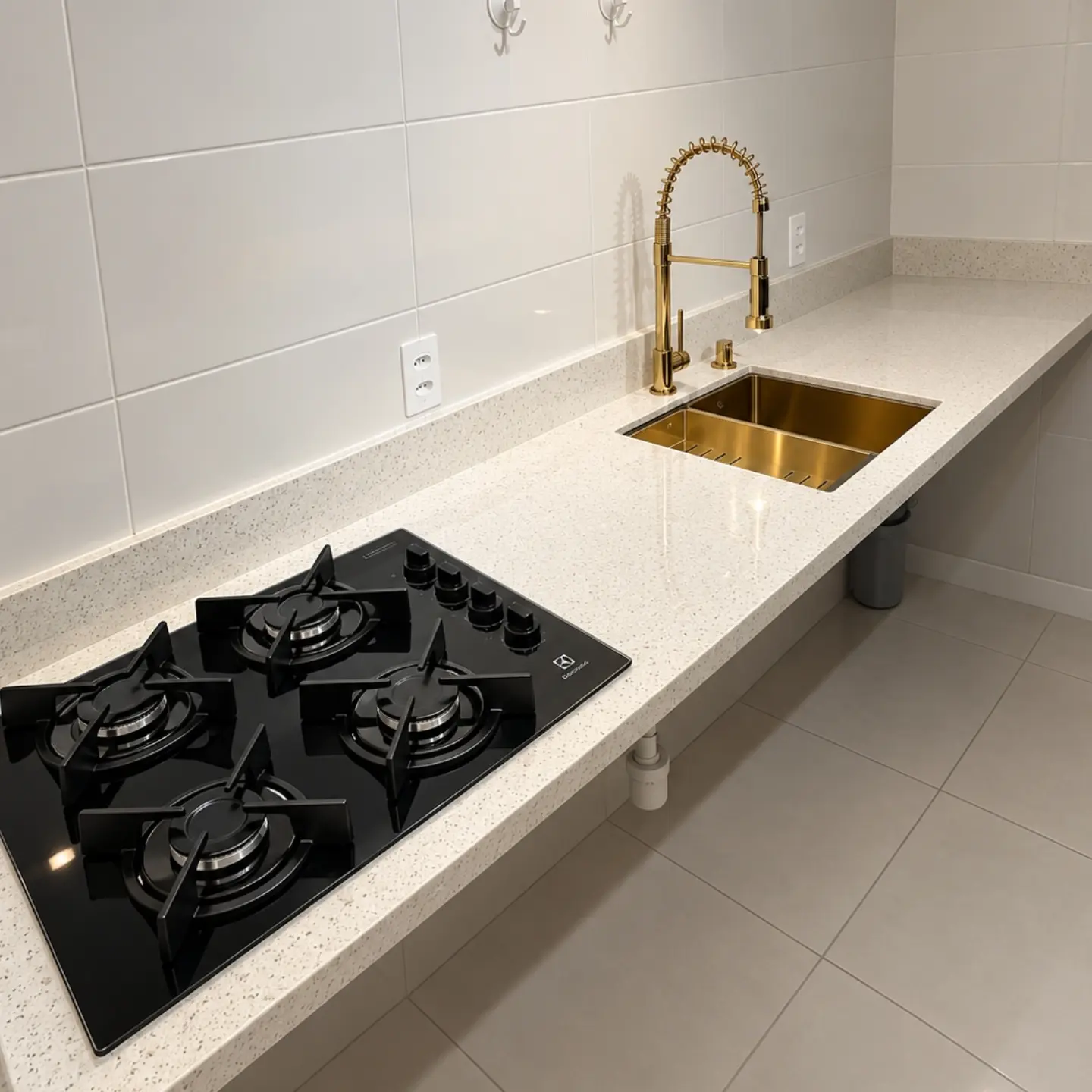 Bancada com cooktop e cuba de embutir